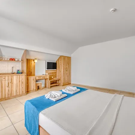 Cleopatra Ada Апарт-готель